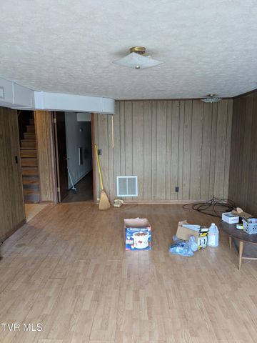 5653 Apache Drive, Kingsport, TN 37664