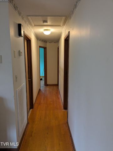 5653 Apache Drive, Kingsport, TN 37664