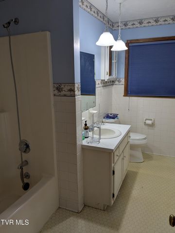 5653 Apache Drive, Kingsport, TN 37664