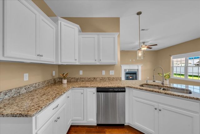3018 Firerock Dr, Murfreesboro, TN 37128