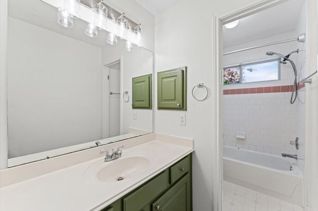 3010 Peekskill Court, Pearland, TX 77584
