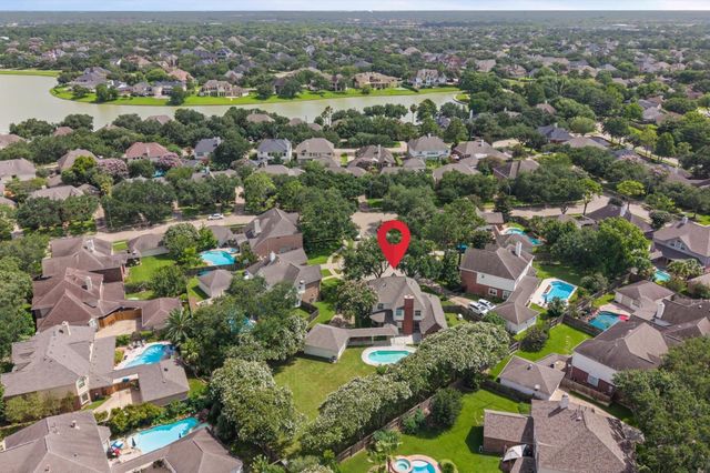 3010 Peekskill Court, Pearland, TX 77584