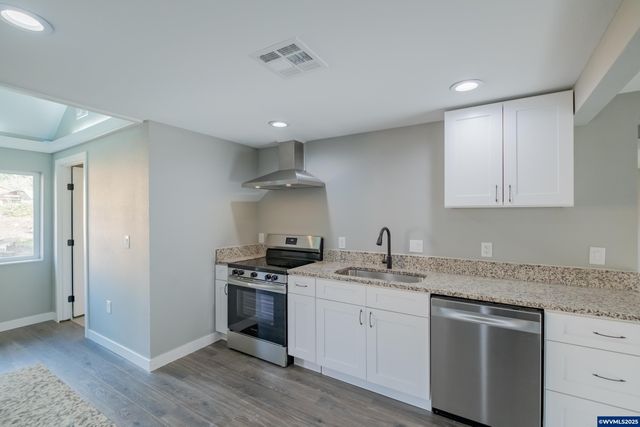 995 Fairview Av SE, Salem, OR 97302