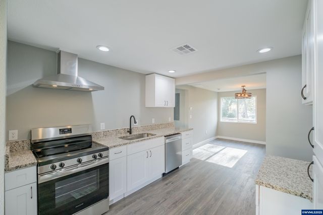 995 Fairview Av SE, Salem, OR 97302