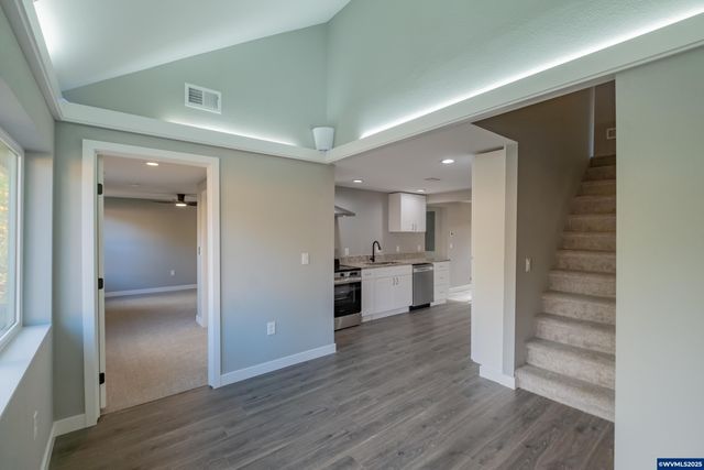 995 Fairview Av SE, Salem, OR 97302