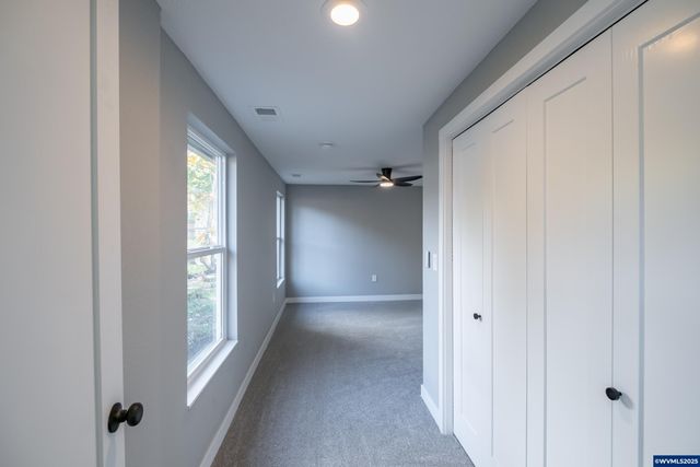 995 Fairview Av SE, Salem, OR 97302