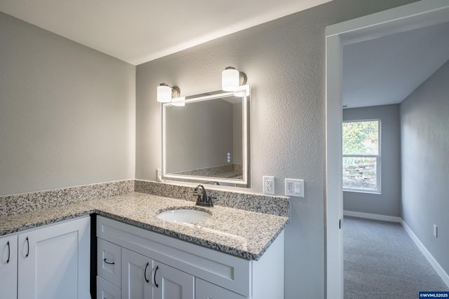 995 Fairview Av SE, Salem, OR 97302