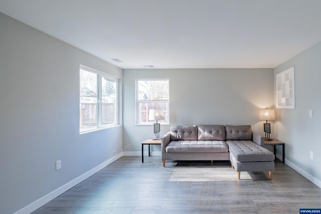 995 Fairview Av SE, Salem, OR 97302