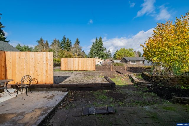 995 Fairview Av SE, Salem, OR 97302