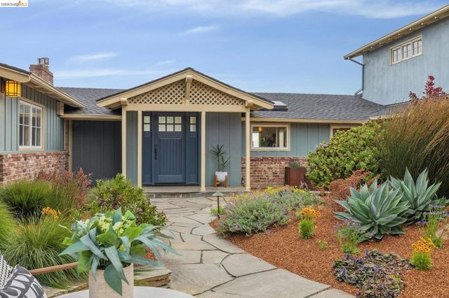 36 Kensington Ct, Kensington, CA 94707
