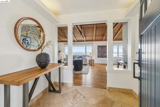 36 Kensington Ct, Kensington, CA 94707