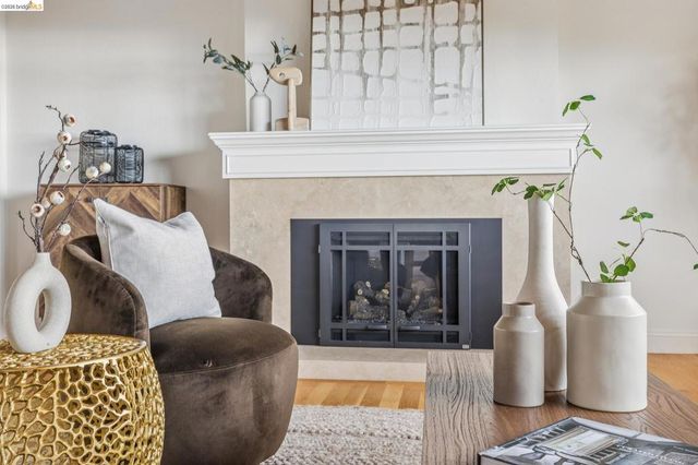 36 Kensington Ct, Kensington, CA 94707