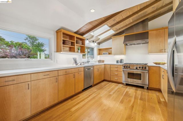 36 Kensington Ct, Kensington, CA 94707