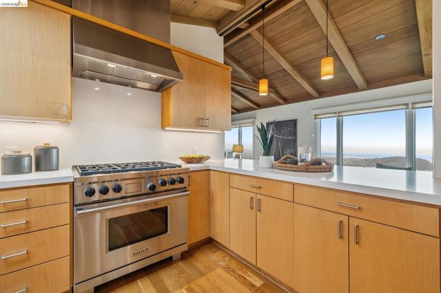 36 Kensington Ct, Kensington, CA 94707