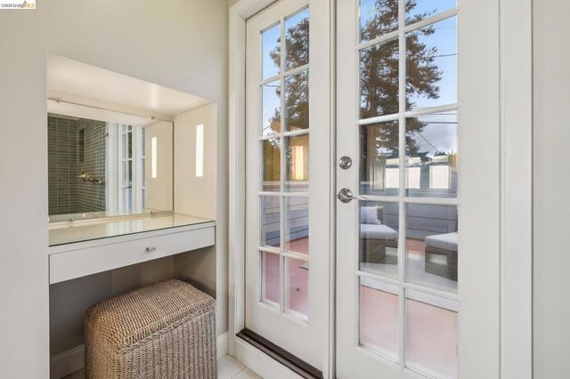 36 Kensington Ct, Kensington, CA 94707