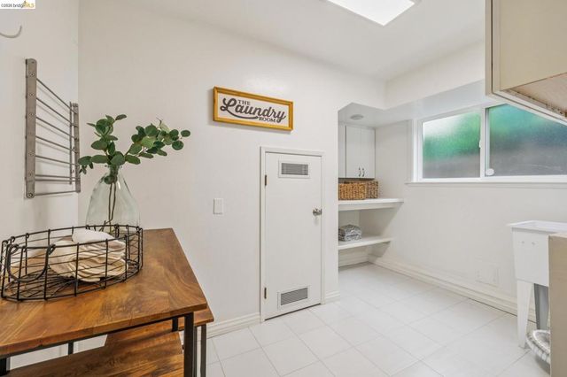 36 Kensington Ct, Kensington, CA 94707