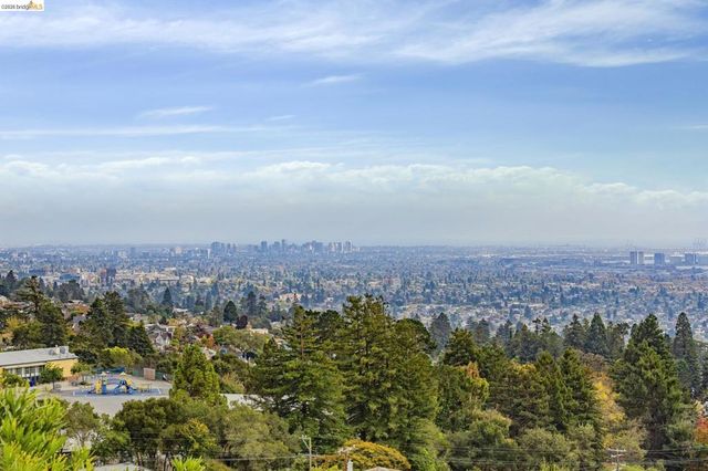 36 Kensington Ct, Kensington, CA 94707