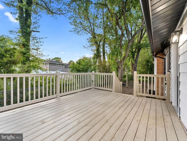 153 PEBBLEBROOK LN, Mount Laurel, NJ 08054