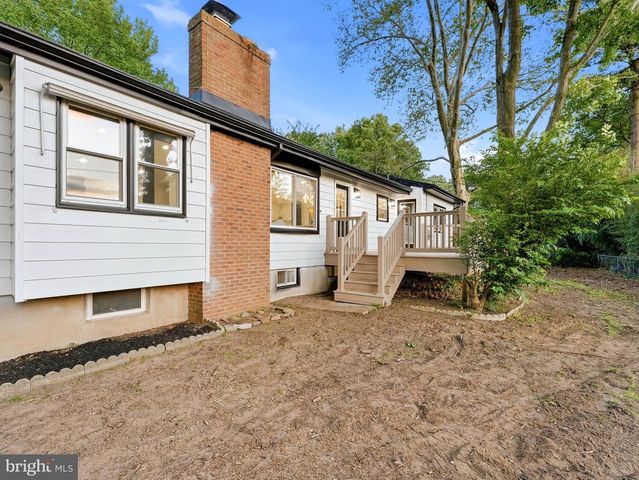 153 PEBBLEBROOK LN, Mount Laurel, NJ 08054