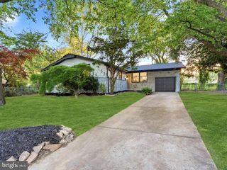 153 PEBBLEBROOK LN, Mount Laurel, NJ 08054
