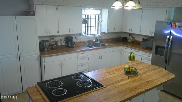 44 S 3RD Street W, Snowflake, AZ 85937