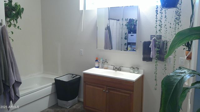 44 S 3RD Street W, Snowflake, AZ 85937