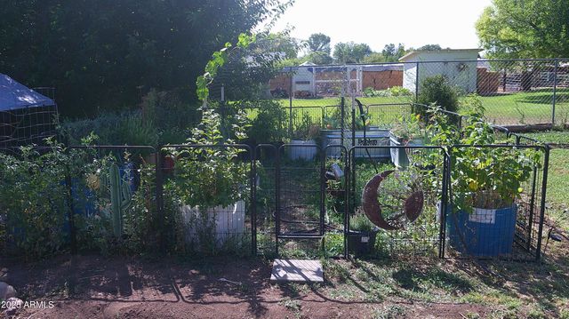 44 S 3RD Street W, Snowflake, AZ 85937