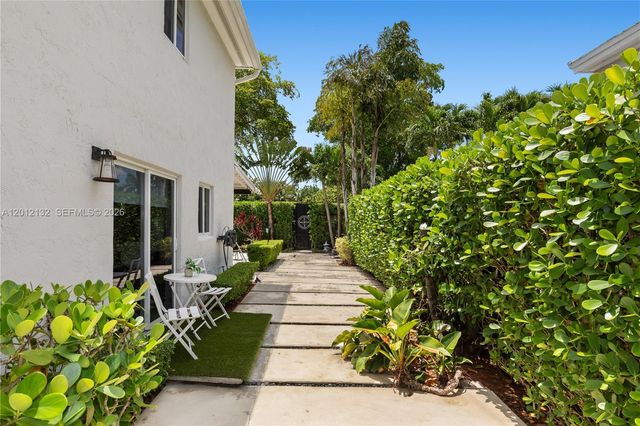 6414 SW 114th Pl, Miami, FL 33173