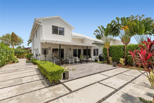 6414 SW 114th Pl, Miami, FL 33173