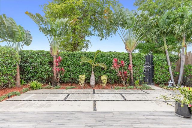 6414 SW 114th Pl, Miami, FL 33173