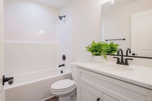 536 Leesville Road 202, Lynchburg, VA 24502