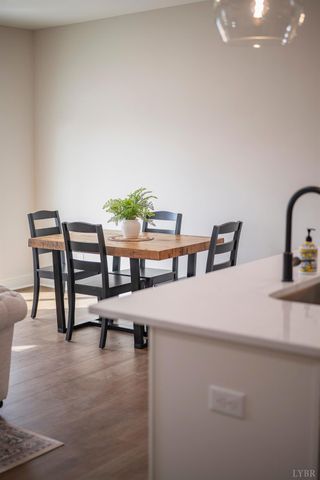 536 Leesville Road 202, Lynchburg, VA 24502