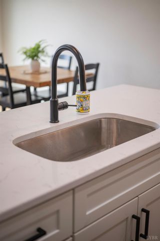 536 Leesville Road 202, Lynchburg, VA 24502