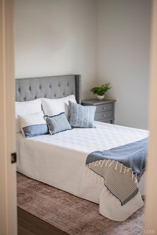 536 Leesville Road 202, Lynchburg, VA 24502