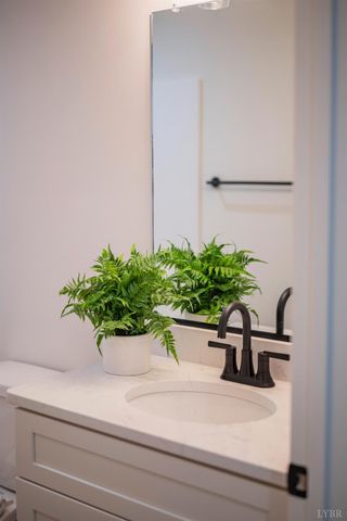 536 Leesville Road 202, Lynchburg, VA 24502