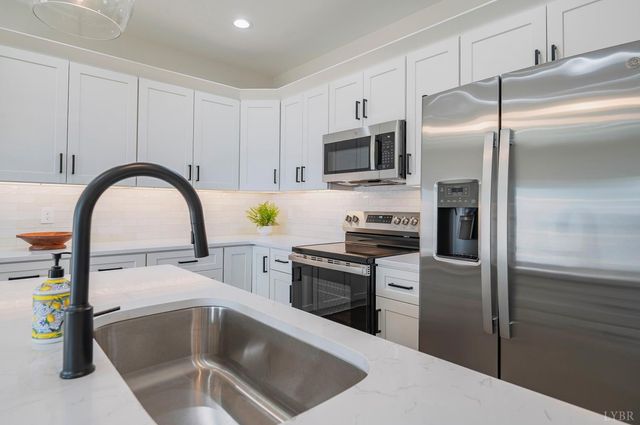 536 Leesville Road 202, Lynchburg, VA 24502