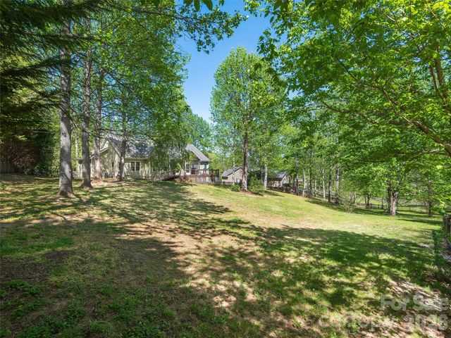37 Crimson Lane, Hendersonville, NC 28792