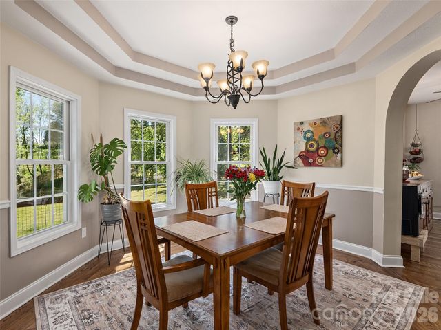 37 Crimson Lane, Hendersonville, NC 28792