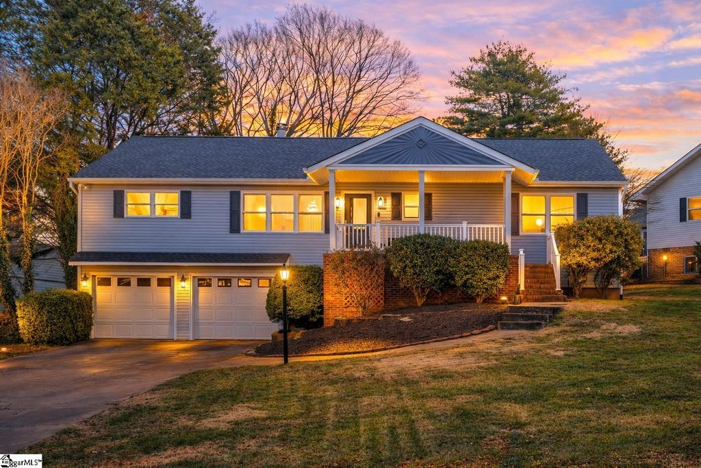 202 Kenilworth Drive, Greenville, SC 29615