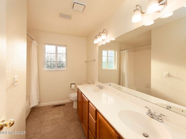 25 Nives Court, Sparks, NV 89441