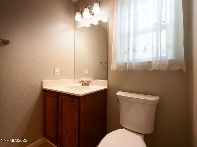 25 Nives Court, Sparks, NV 89441