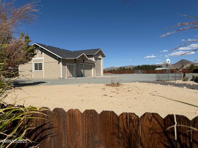 25 Nives Court, Sparks, NV 89441