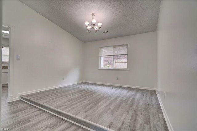 1801 Colleen CT, Virginia Beach, VA 23464