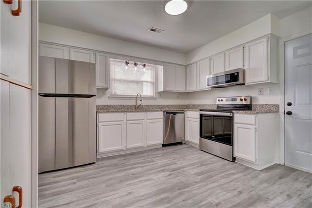 1801 Colleen CT, Virginia Beach, VA 23464