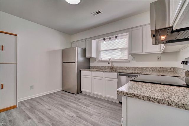 1801 Colleen CT, Virginia Beach, VA 23464