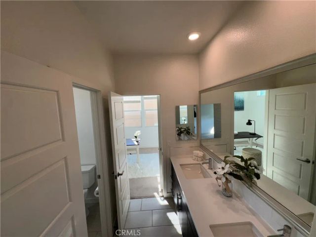 111 Newall, Irvine, CA 92618