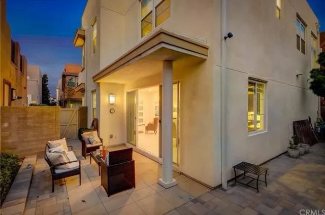 111 Newall, Irvine, CA 92618