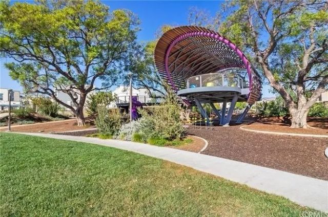 111 Newall, Irvine, CA 92618