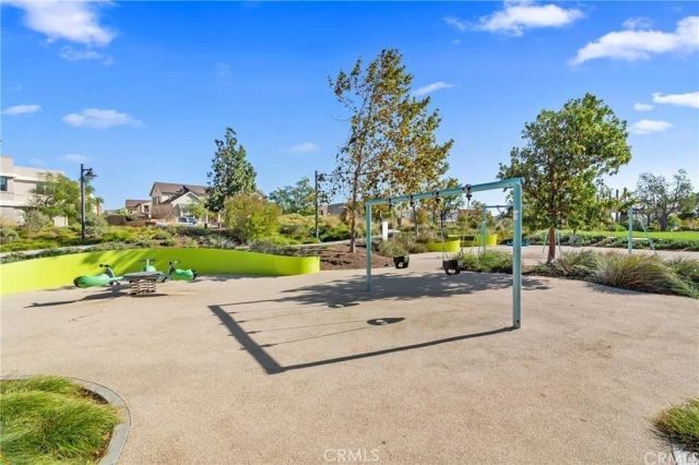 111 Newall, Irvine, CA 92618