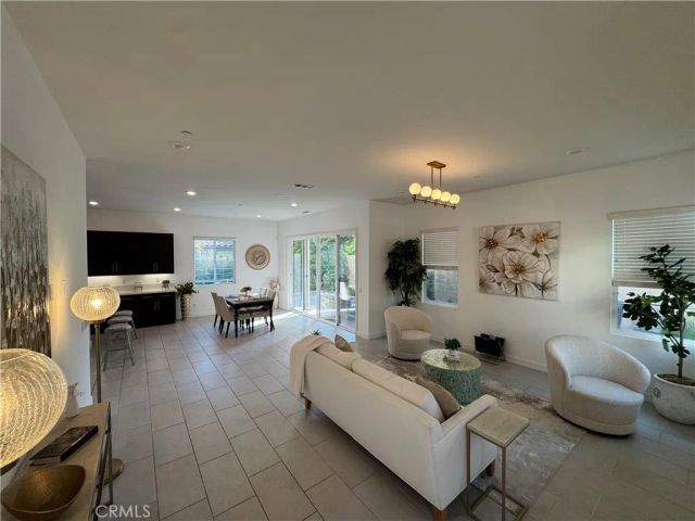 111 Newall, Irvine, CA 92618